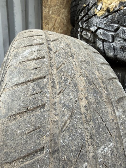 Продается шины с дисками на тойоту