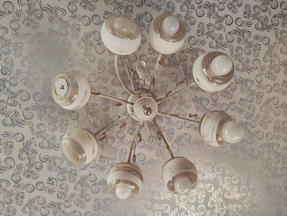 Люстра 8 рожковая