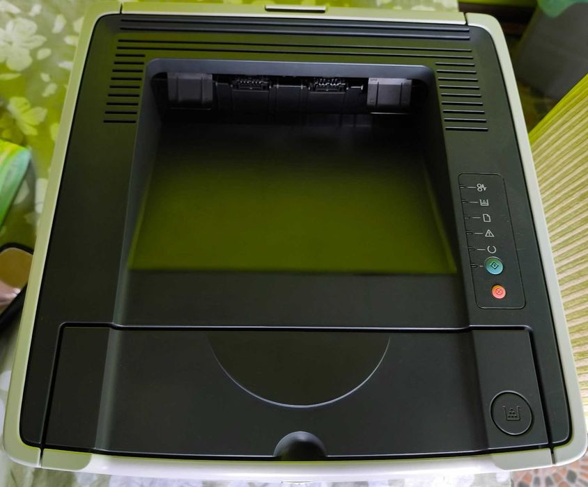 HP LaserJet P2015n – за части или ремонт