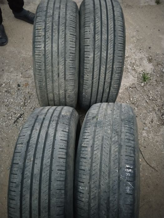 Продам летнюю резину 215/65/16
