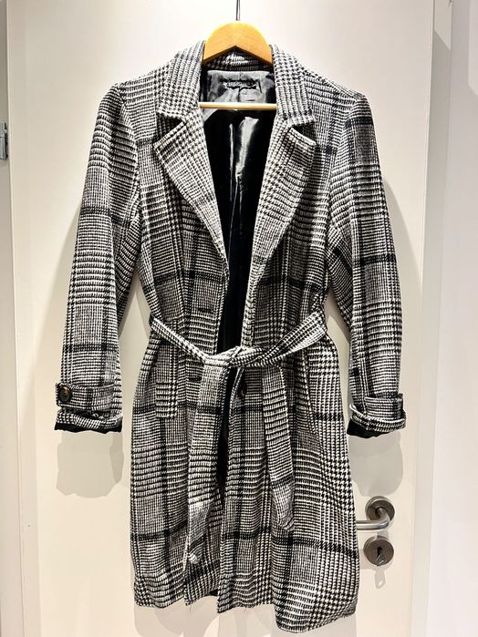 Дамски шлифер-чисто нов