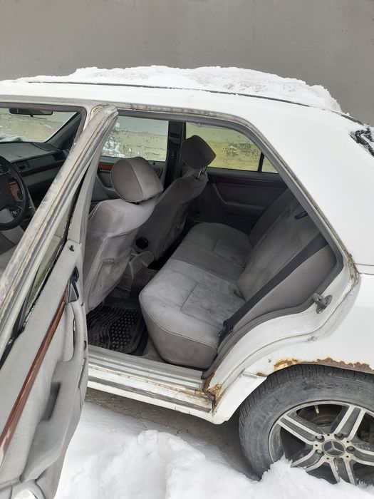 Мерседес бенц 220е м