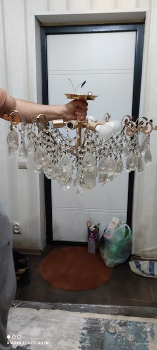 Продам люстру отличного качества