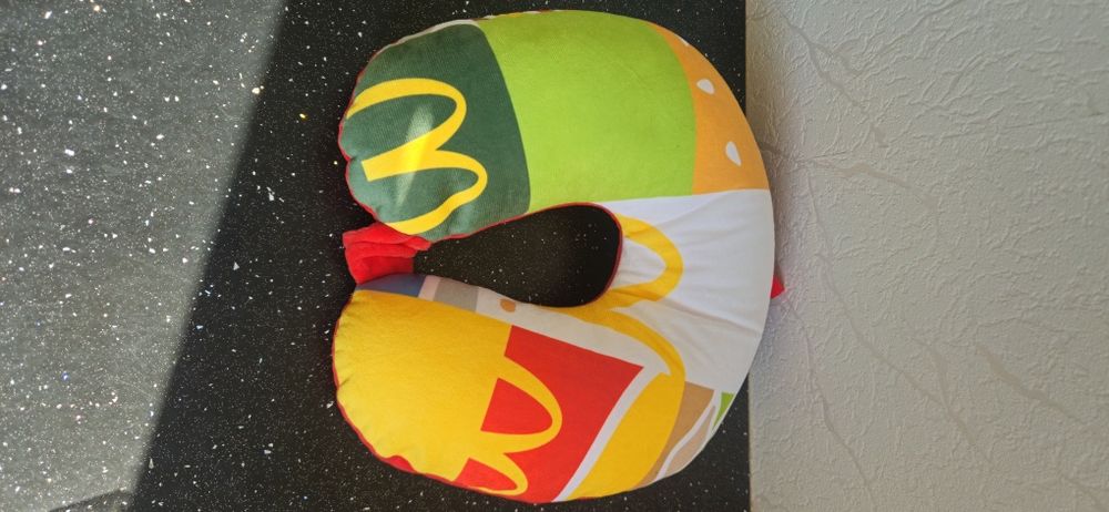 Perna de călătorie pentru gat MCDonalds