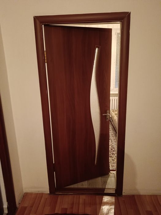 Двери деревянные