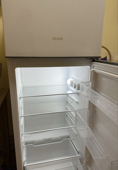 Холодильник Vestel продается
