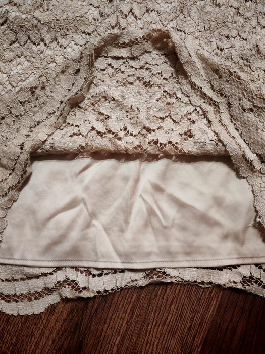 Прекрасна дантелена ракля в размер Л