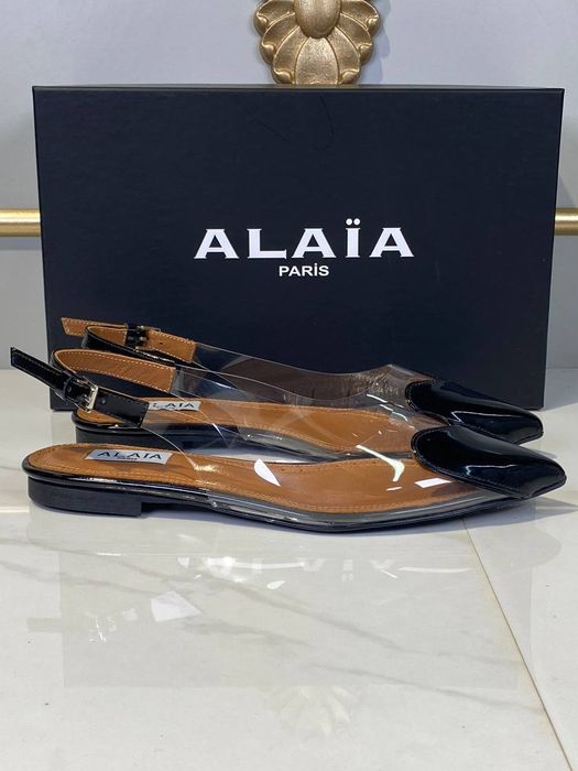 Нови обувки Alaia със сърца