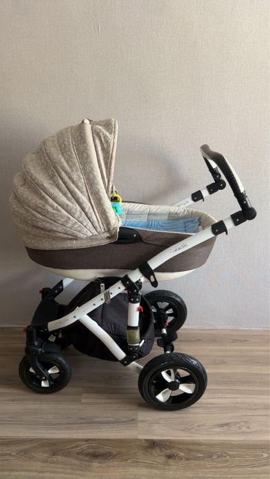 Продам коляску детскую