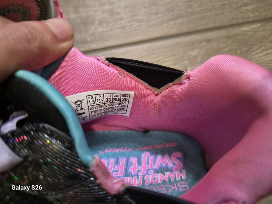 Adidasi Skechers marimea 33