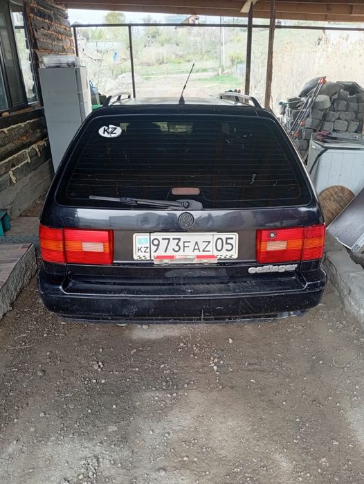 Volsksvagen Passat B4 универсал состояние нормальное на ходу  торг