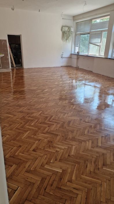 Циклене и лакиране на паркет и дюшеме