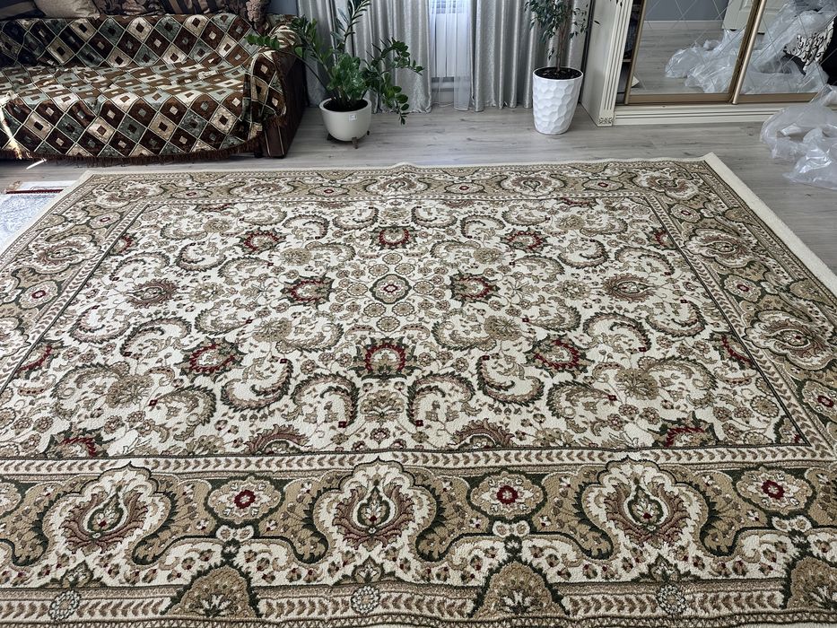 Продаю хорошие качественные ковры.