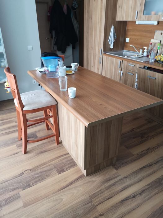 Кухненски остров + 4 стола, масив