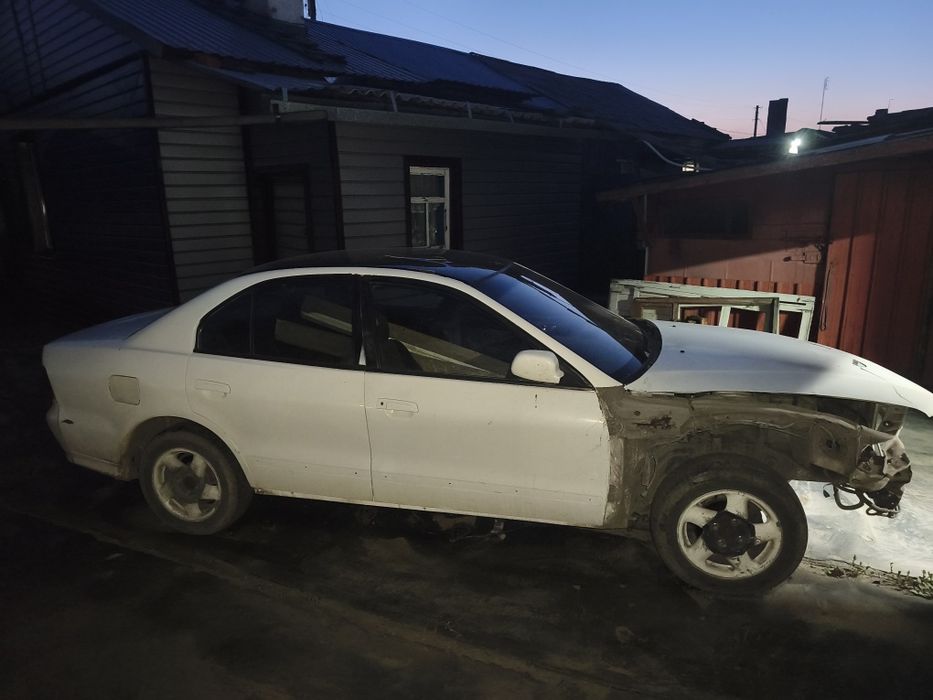 Mitsubishi galant 8