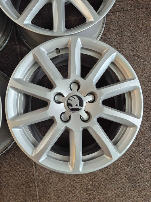 4 Jante Aliaj 5x112 16'' 7.5J ET 45 - OEM VW Golf Passat Touran Sharan Caddy T-ROC / Skoda Octavia Superb Karoq YETI
