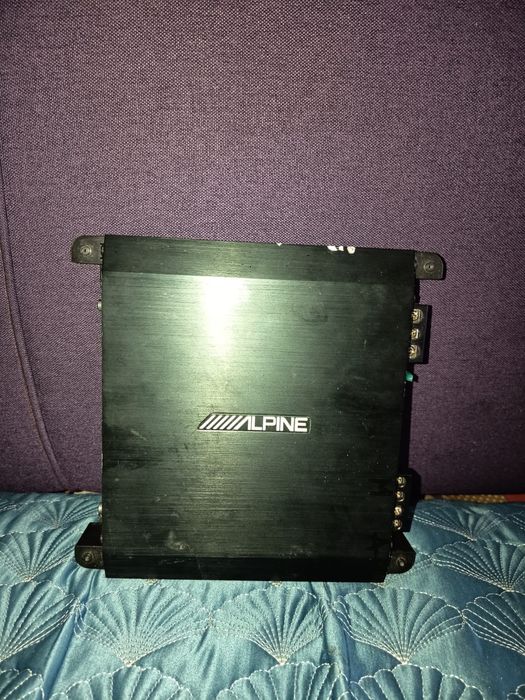 Subwoofer ALPINE SWT-12s4 cu statie