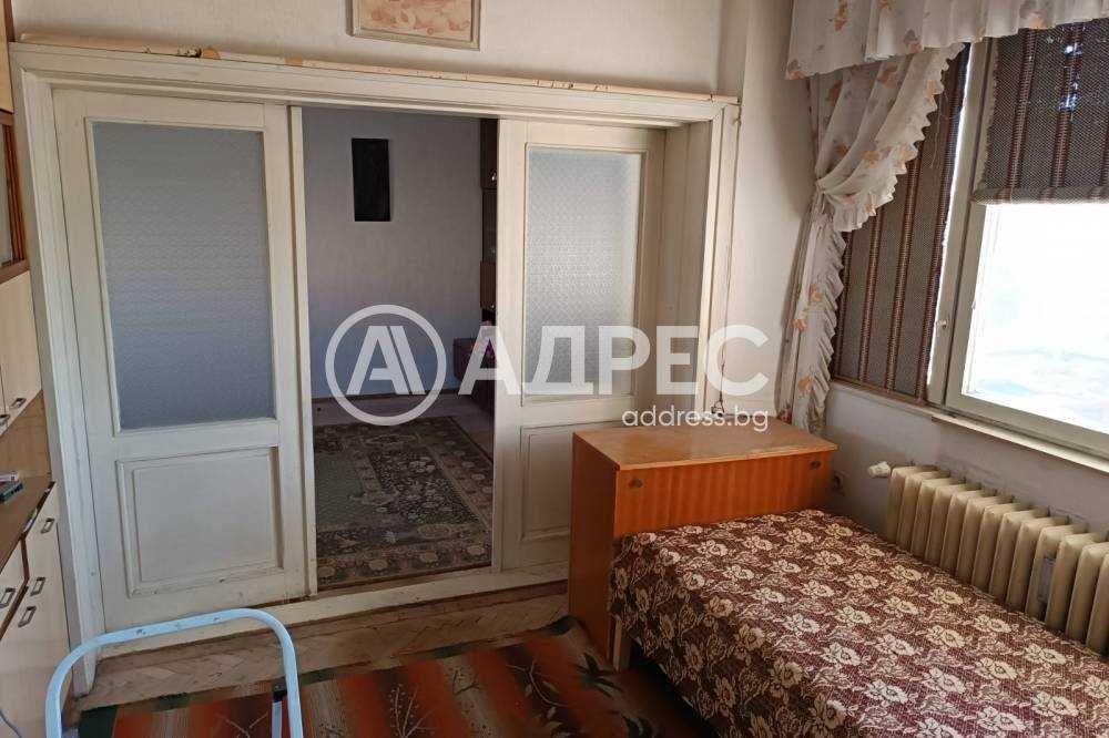 Продава се Тристаен апартамент в Разград, Център - 96 кв.м за 1146 €/кв.м - Снимка #6