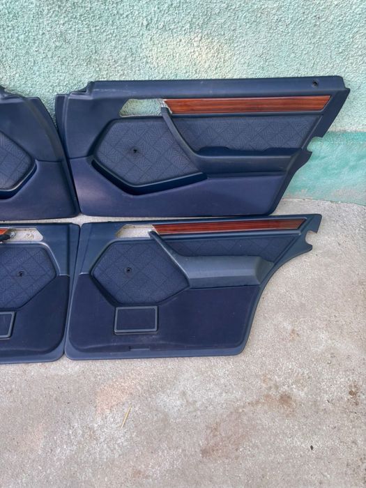 Обшивки дверей w124