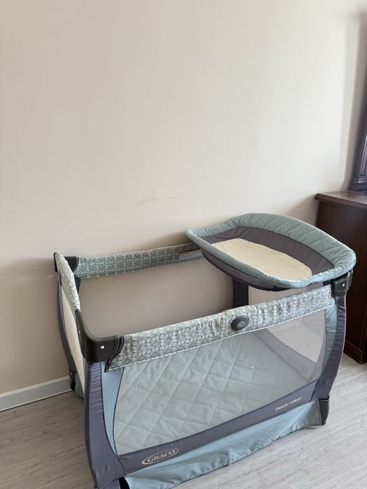 Продается манеж-кровать