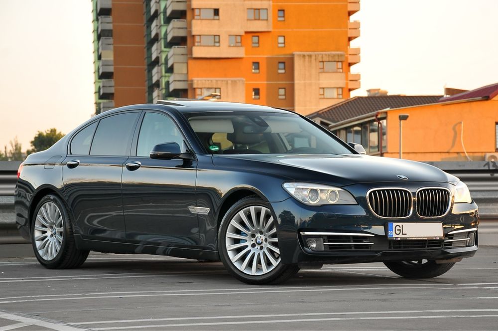 BMW Seria 7 2013 — imagine 2