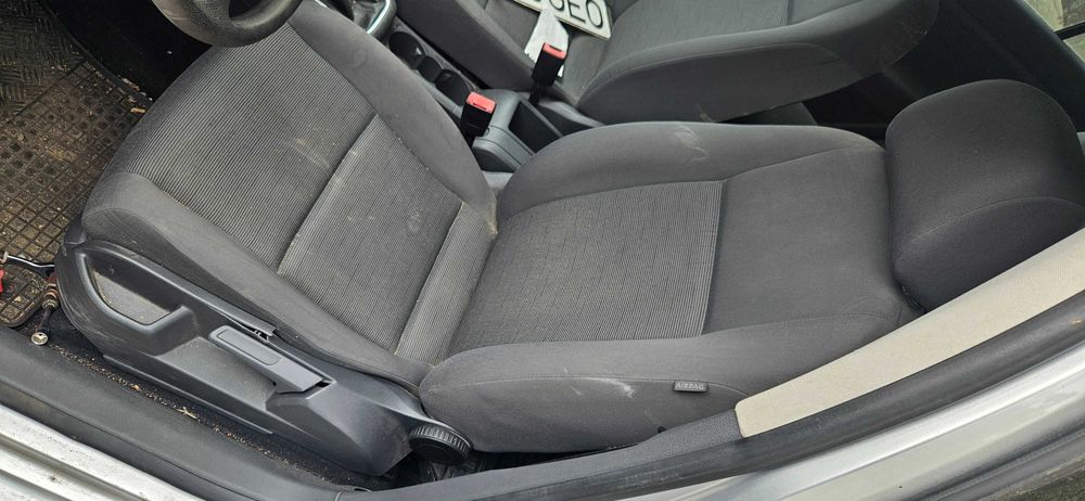 Dezmembrez VW Golf / Golf Plus 1.4 TSI e5 cod CAX