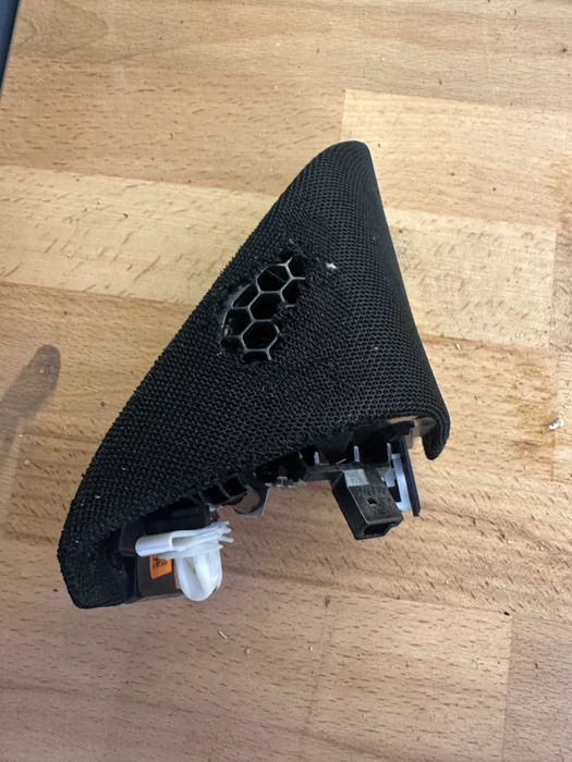 Tesla 3 Highland Табло, фарове и части 2024 2025