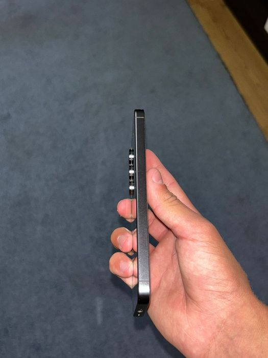 Продам Samsung s24fe