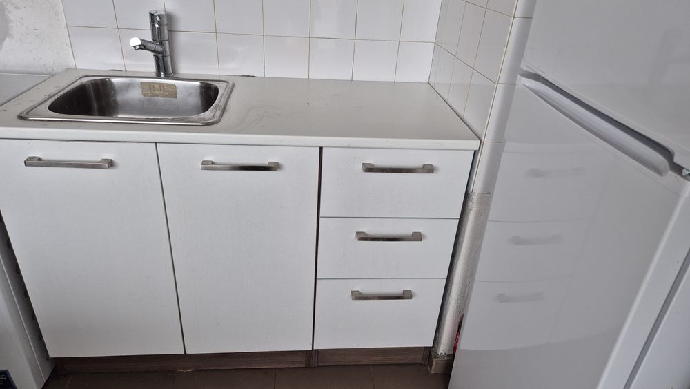 Шкаф с мивка,батерия и сифон