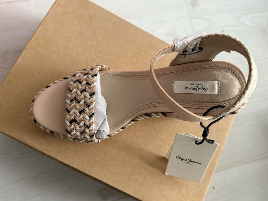 Pepe Jeans сандали на платформа