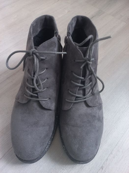 Зимние замшевые сапоги