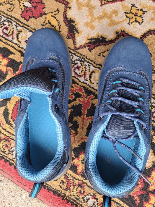 Vand adidasi si bocanci  protectie