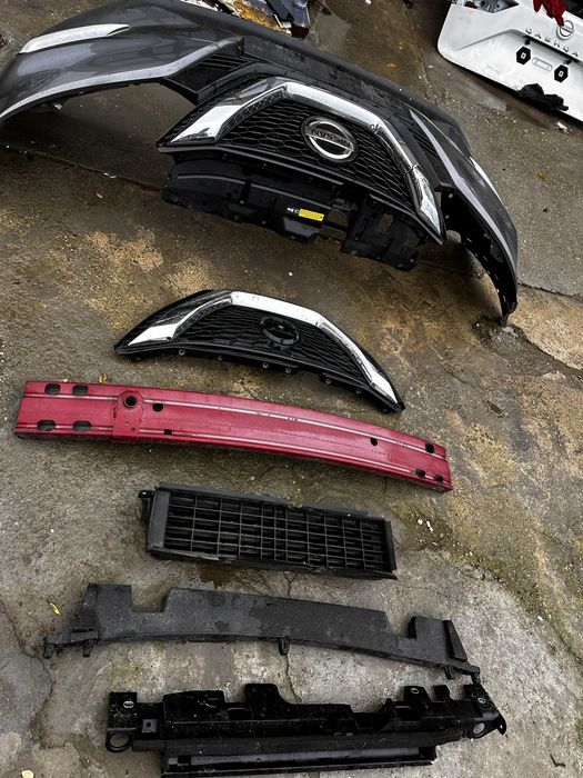 Bară față grilă radiator nissan qashqai .