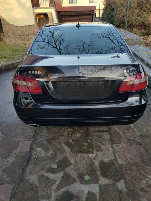 Mercedes E-200 NGT - фабричен метанов