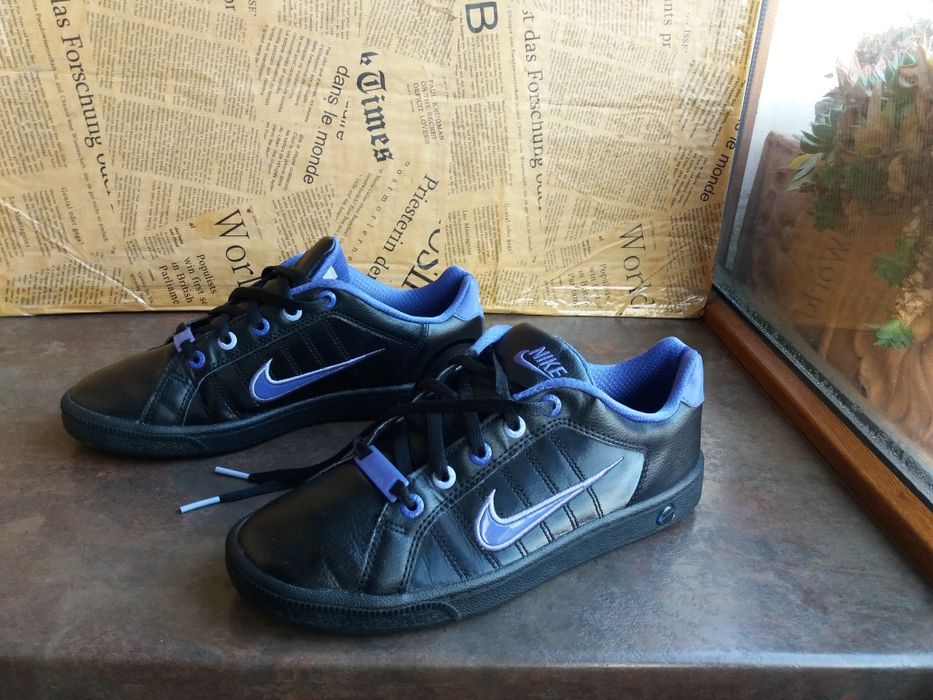 маратонки за момиче,кожени кецове,спортни обувки Nike,найк,номер 38,5