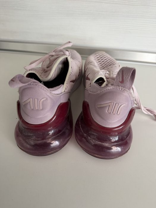 Унисекс маратонки nike air max 270