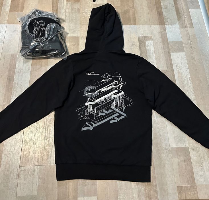 Суичър Trapstar.