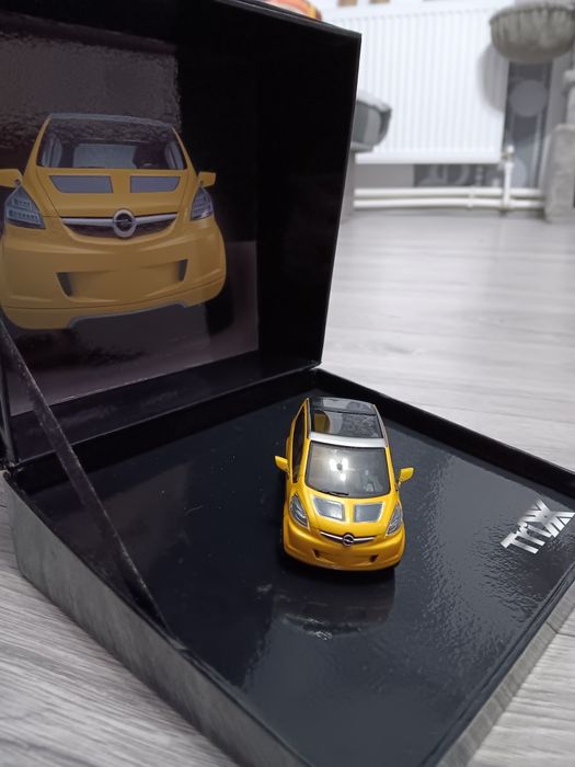 Macheta Opel Trixx 1 43