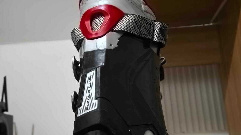 Se vând clăpari de schi Fischer MX PRO, în stare foarte bună