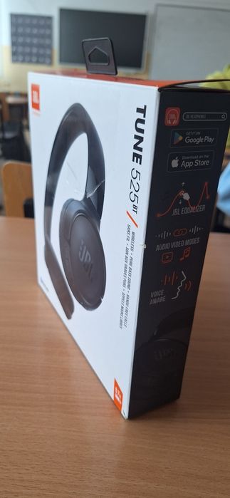 Vand casti JBL  525  BT
