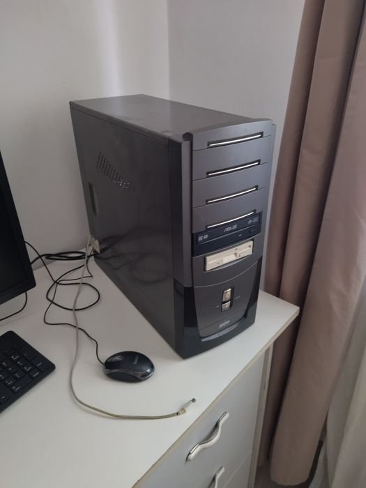 PC Intel E5700, 4 GB, ssd 120, GT 220