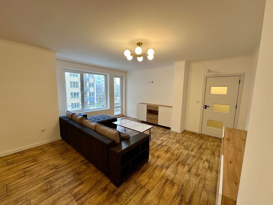 Двустаен, Завършен, обзаведен, просторен апартамент от собственик