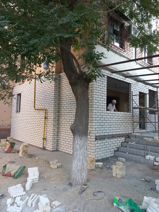 Кладка кирпича балконов установка новых козерки ролики решотки рамы