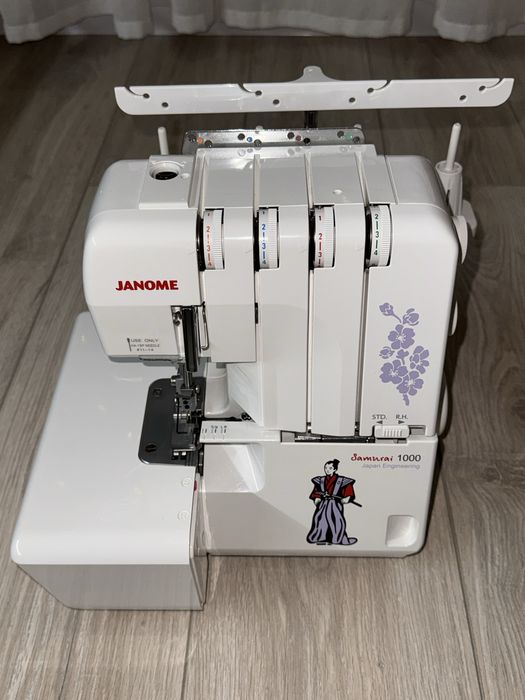 Оверлок Janome Samurai 1000