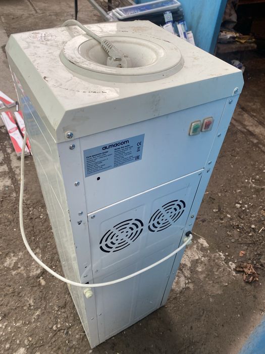 Продам  кулер для воды