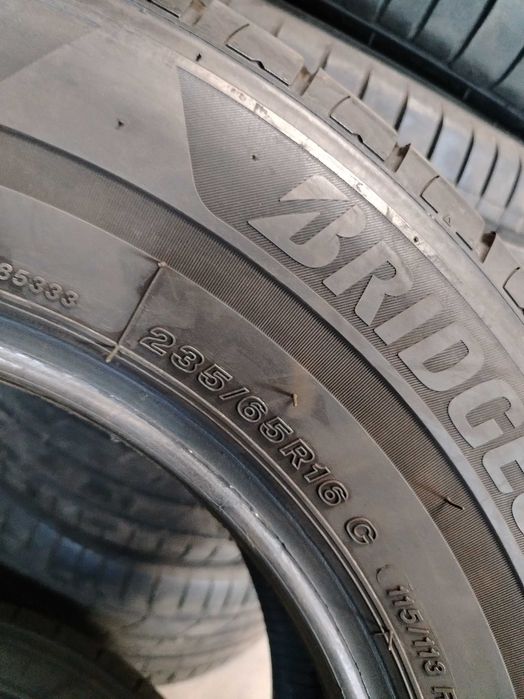 2бр.летни гуми 235/65/16C Bridgestone