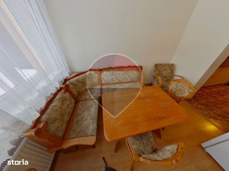 Casă / Vilă cu 8 camere de închiriat