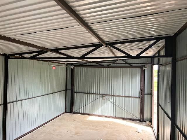 Garaj modular din panouri sandwich 3.4 x 6.4m