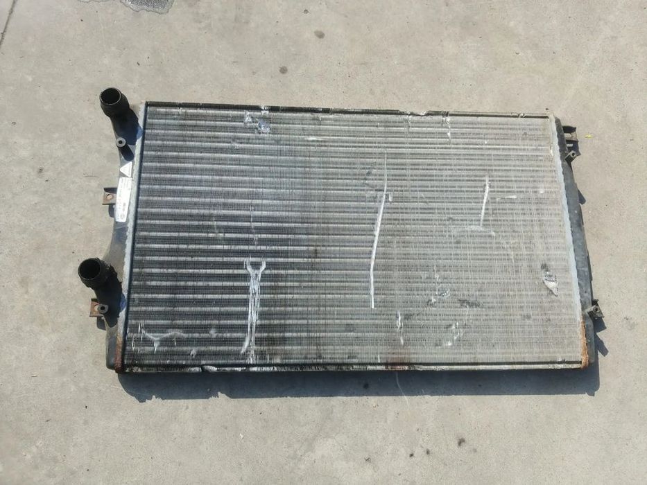 radiator apa 1.9 tdi  vw  golf 5 1k 8mk376726-704  99000936