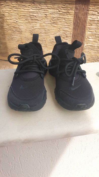 Детски сандали и обувки